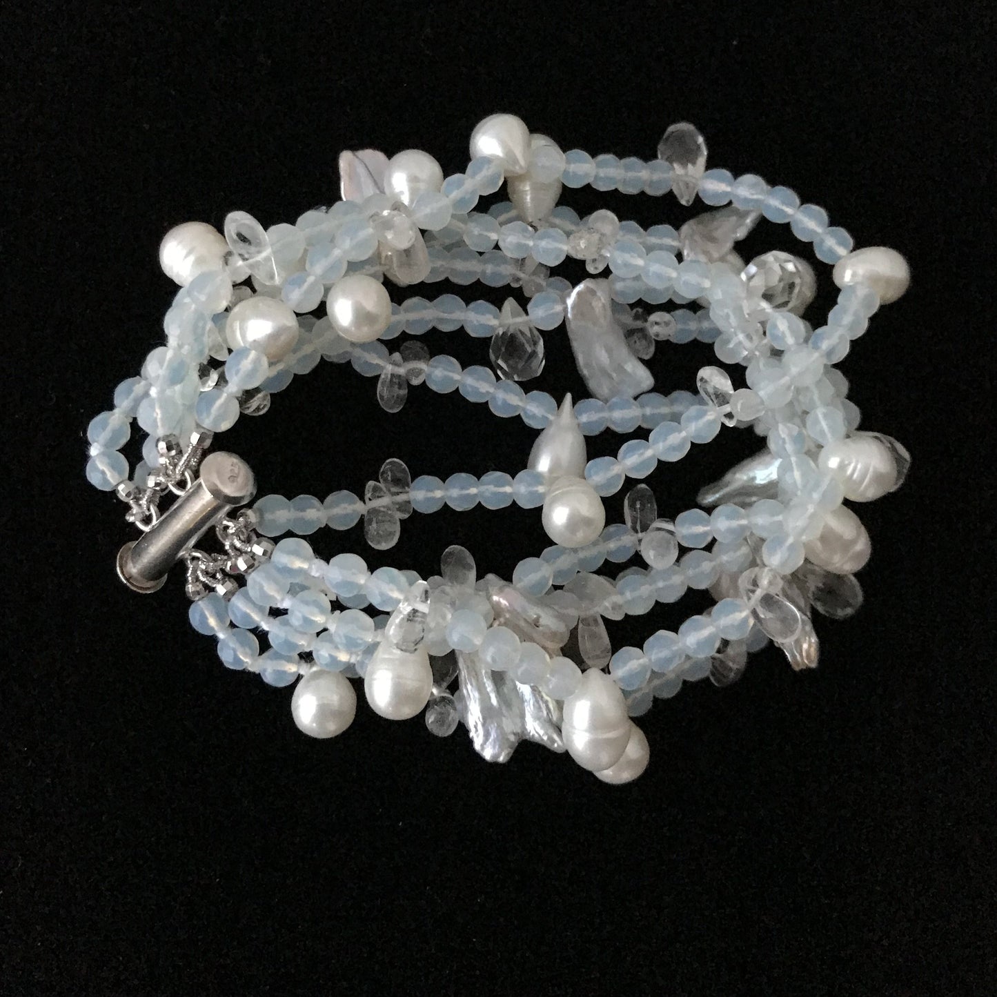 Bracciale 6 Fili Pietre Luna e Perle Grigie