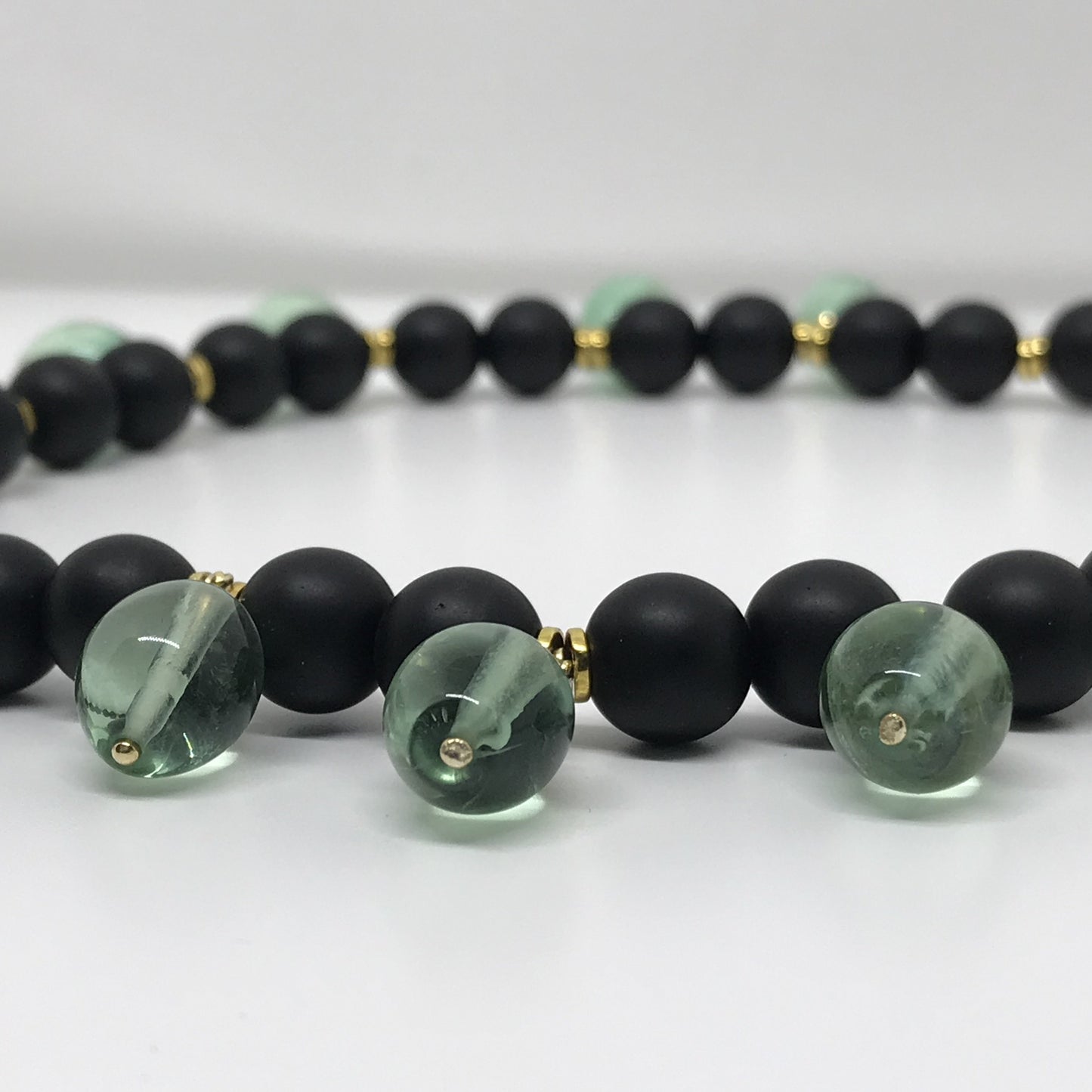 Collana Girocollo Onice e Charms