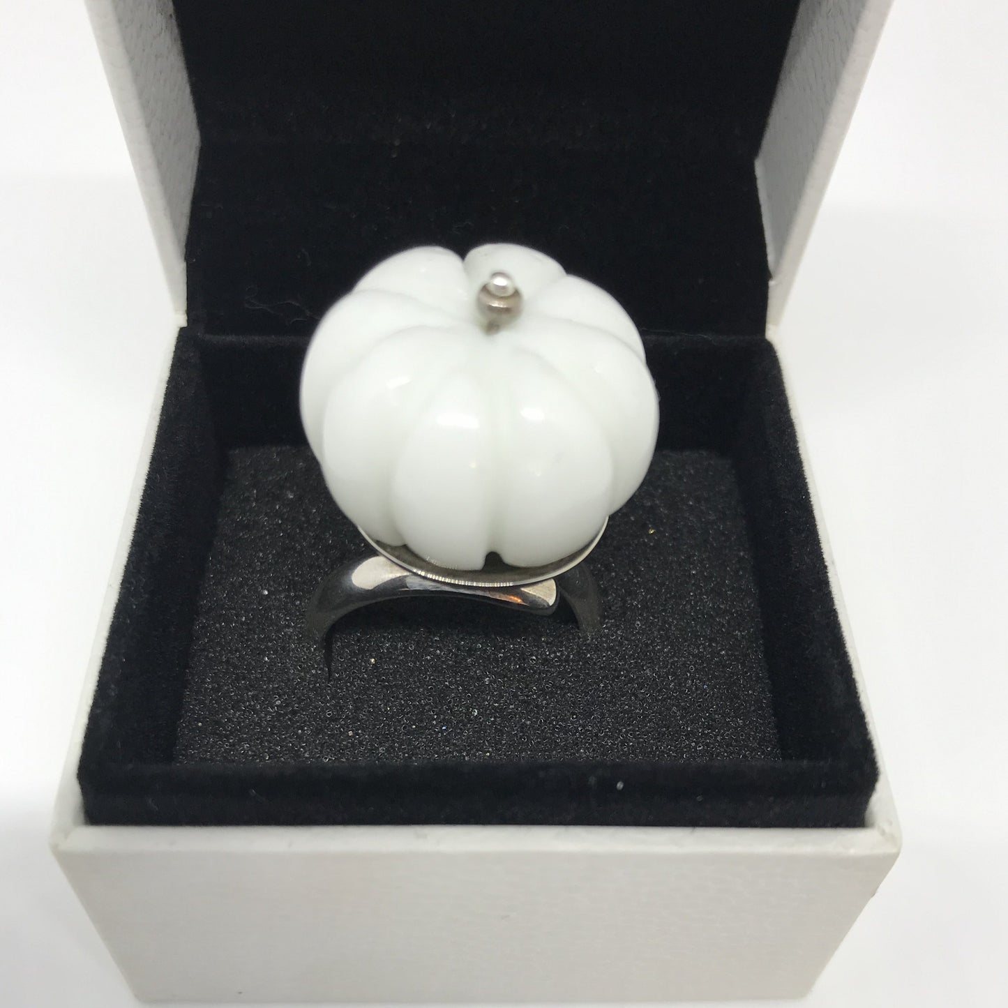 Anello con Agata Bianca